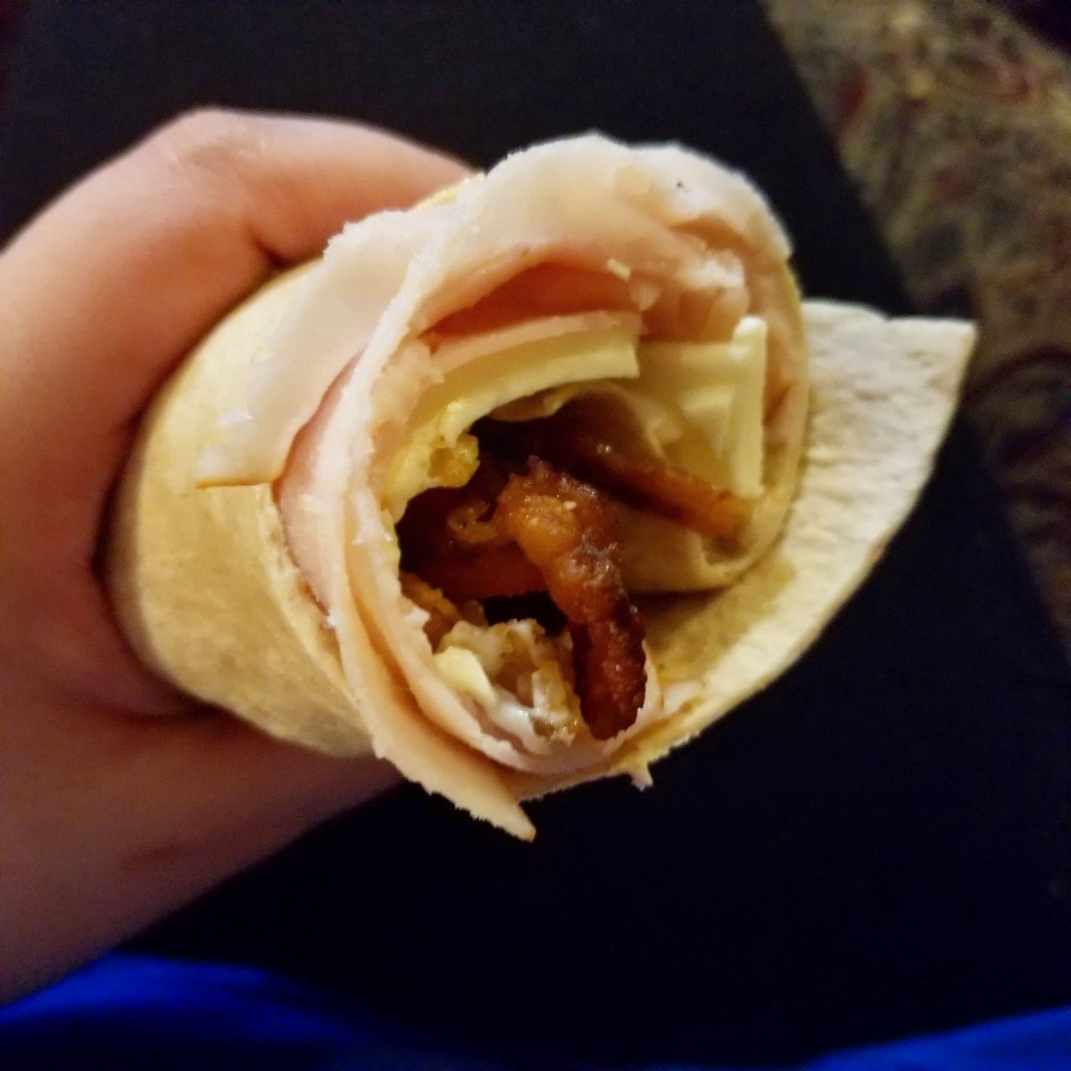 sleepketokitten's tweet photo. Turkey, cheese, bacon and mayo on half a lowcarb wrap for something quick . #ketofam #lchf #lchfdiet #highfatfood #highfatlowcarb #diet #weightloss #health #motivation #weightlossjourney #stronger #bacon #quickfood #keto #lowcarbfood #lowcarb #ketosis #healthjourney #dinner https://t.co/DofZrpl3rr