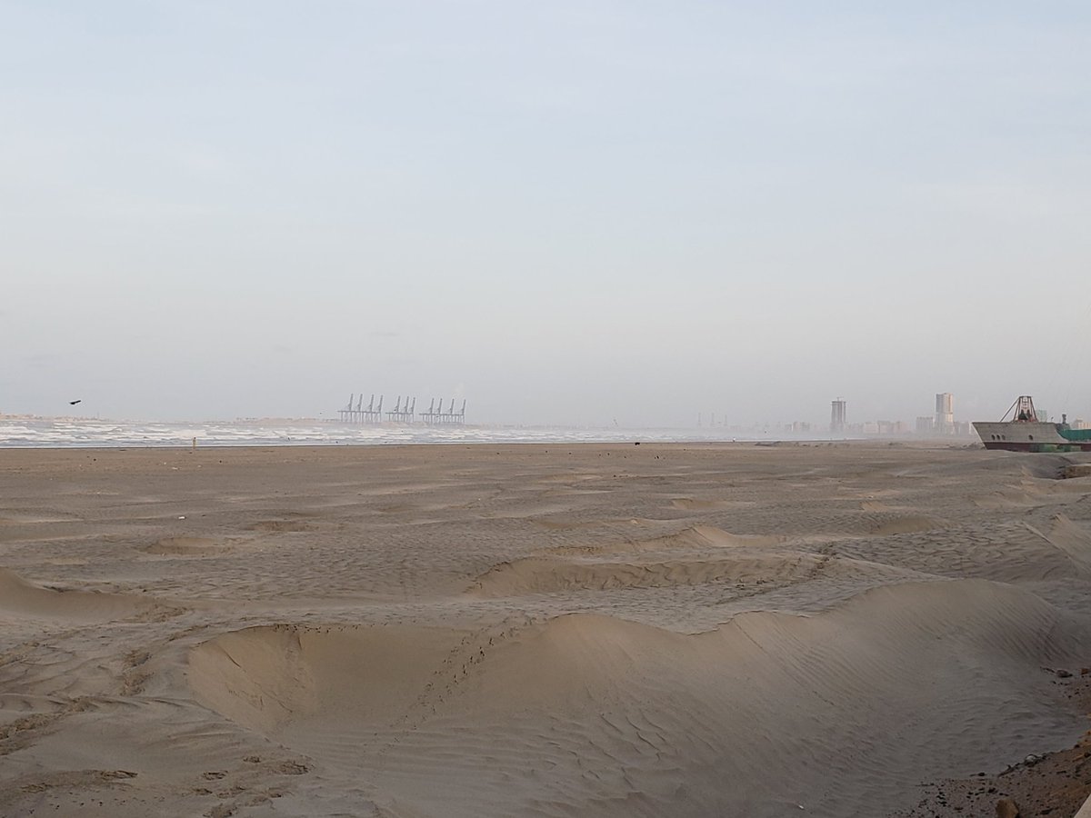 MidMirza's tweet photo. Haven't seen #seaview this clean in ages 
#Karachi #Mornings https://t.co/SRrBIBDFAP