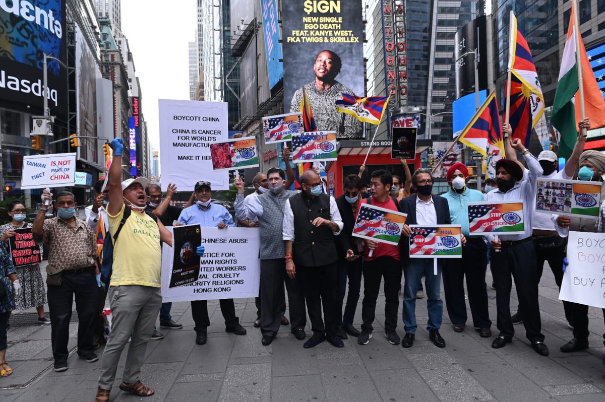 sonbal's tweet photo. @PremBhandariNYC Sir! On this auspicious day, ur #HappyBirthday ๐๐, all #allowOCI Salute ๐ ur dedication in helping #indiandiaspora. THOSE OCIs u propped up when they needed most fully strengthen THIS OCI(Oppose Chinese Imperialism) campaign. @narendramodi @AmitShah @PIB_India https://t.co/UHOej8in6R