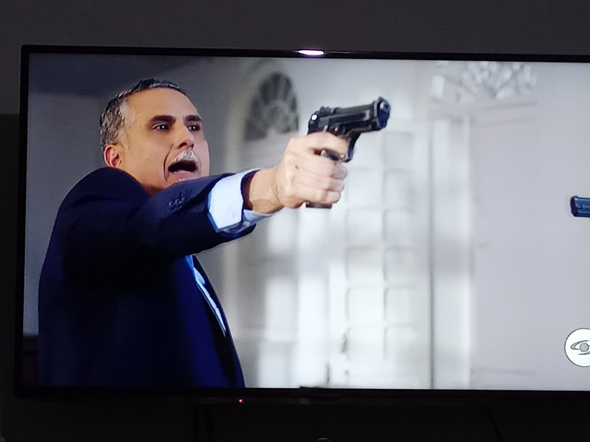 CALIMARLONMOREN's tweet photo. @Marlon_Moreno_S.#LaVenganzaDeAnalia que astista eres Marlon, total admiracion https://t.co/mNYyEUUifY
