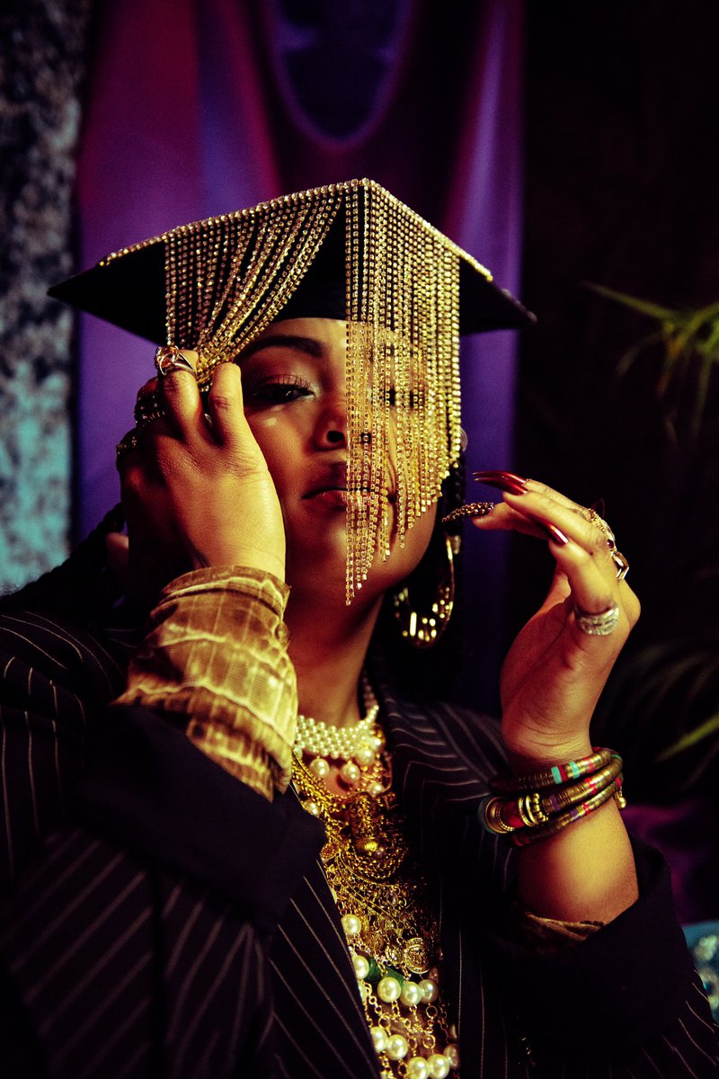 inaribriana's tweet image. Your grad photos could never . Shot x me for @shecool_af 💕 #Classof2020