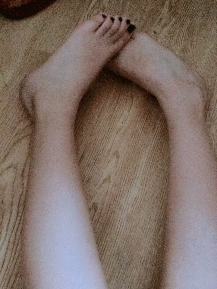 abcd040818's tweet photo. 我他妈让你们做什么就做什么，轮得到你们说话吗？做不到早他妈滚蛋!一群废物玩意!
 #sm #男m #男奴 #性虐待 #女王 #女s男m #女s #贱狗 #贱货 #公狗  #绿帽奴 #绿王八 #恋足 #足交  #丝袜高跟鞋 #捆绑 #女王调教  #帆布鞋 #调教贱狗 https://t.co/1pdXioUUVZ
