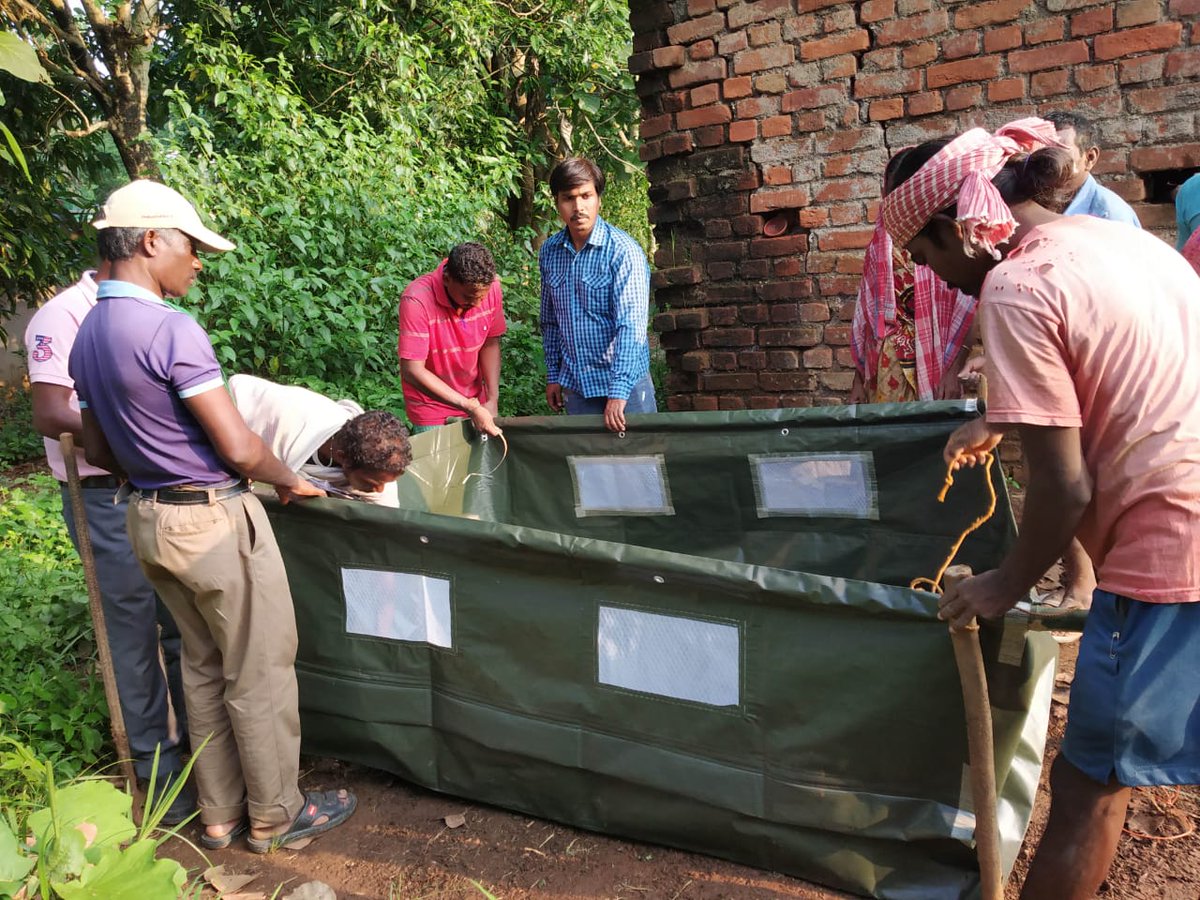 WOTRIndia's tweet photo. Amidst #COVID19 pandemic, training as well as demonstration on vermi-composting to farmers were provided through Farmer Field Schools in #Rodo, Jharkhand, with the support of @MyIndusIndBank , our funding partner.
- @HindujaF #LandForLife #BuildBackBetter @JharkhandCMO @AgriGoI https://t.co/k6bwJhdqZt