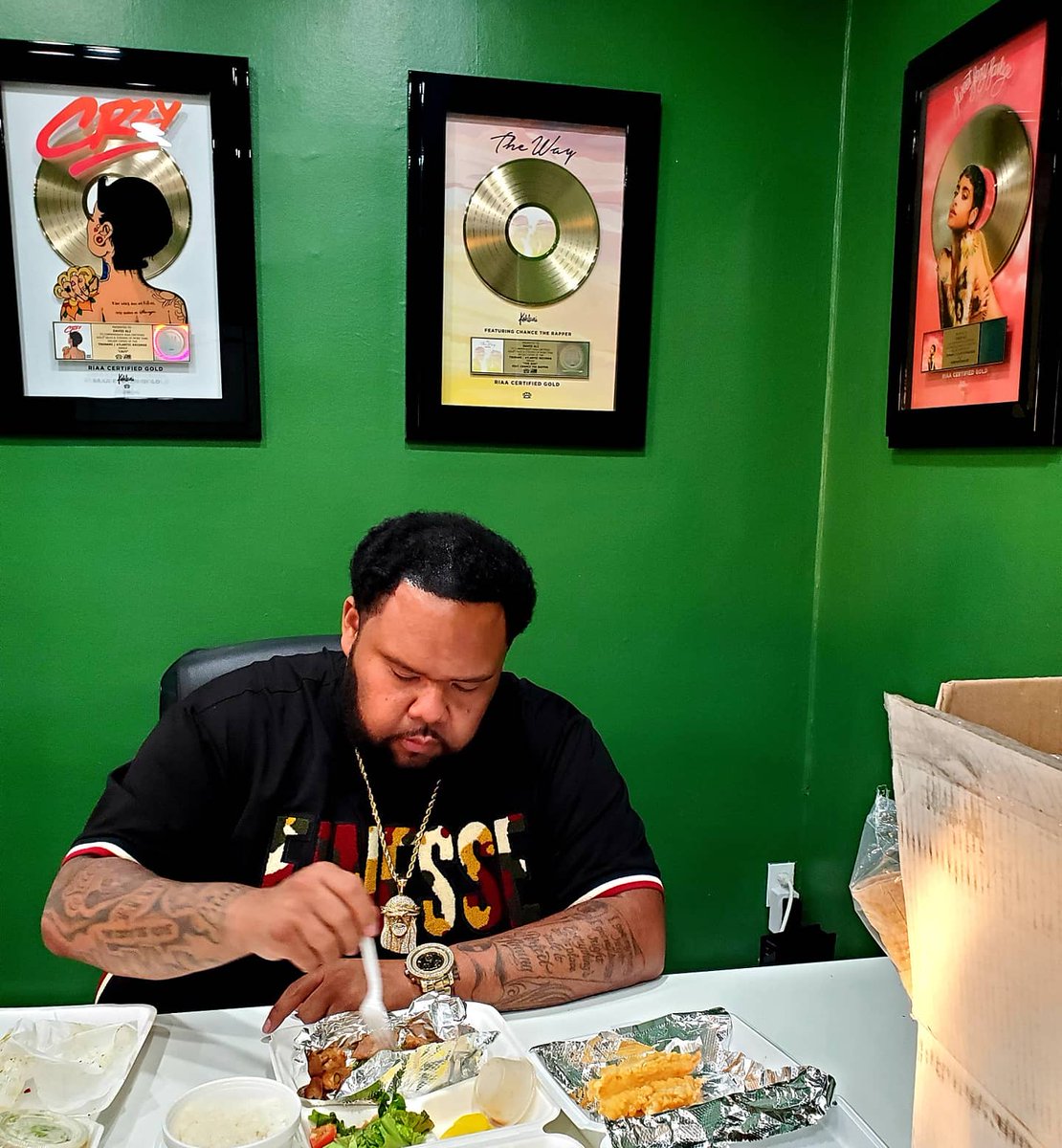 FillmoreRich3's tweet image. Breaking bread with my brother @itsdavidali at the headquarters @abvgrnd #ProjectLevel