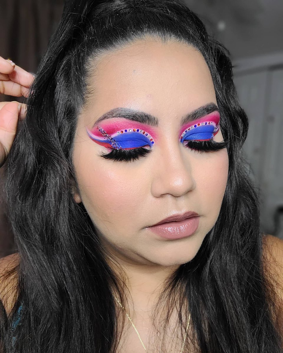 KitmaryMakeup's tweet photo. Happy 07/04
#makeup #makeupart #makeupisart #newmua #eyebrowsonfleek #makeuponpoint #makeupworld #makeupfeaturing #eyelashes #eyelashesonfleek #eyeshadowlook #makeuplook #makeuplooks #makeupideas #makeuptrend #undiscoveredmuas #undiscovered #underratedmuas #cutcrease 
#morphe https://t.co/RHNtVPfCSH