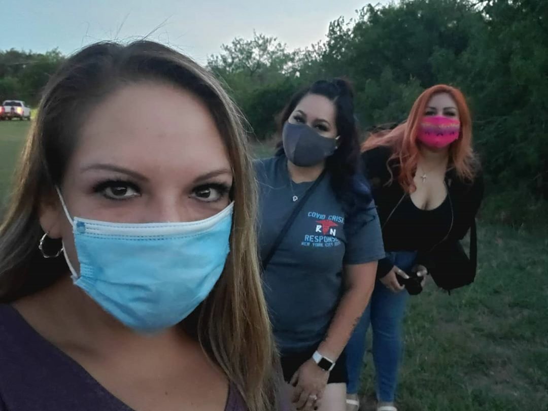 AprilMonterosa's tweet photo. Started the #4thofJuly celebration early with @TC_Apprentice, Norteno 210, @210culture, &amp; Varrios with Values at @MrWFireworks. We hosted a mini firework display for our @SouthsideSATX community. #LiveFromTheSouthside #SanAntonio #4thofJuly2020 https://t.co/LXZGhGrGcC