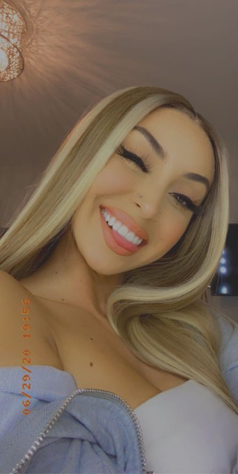 @ Sahlt_ on the gram💕 https://t.co/XSv16jqNOV