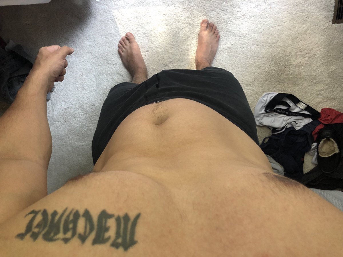 helprequired_'s tweet photo. "Here little dude...hold on tight to my hair and I will give you a little taste of what it is like to be BIG!!!!"
#shrinkingfetish #shrinking #tallguys #macrophilia #growthboy #giantguys #feet #fetish #macroguy #growingbigger #bigger #outgrown https://t.co/DoLh4A6UrO