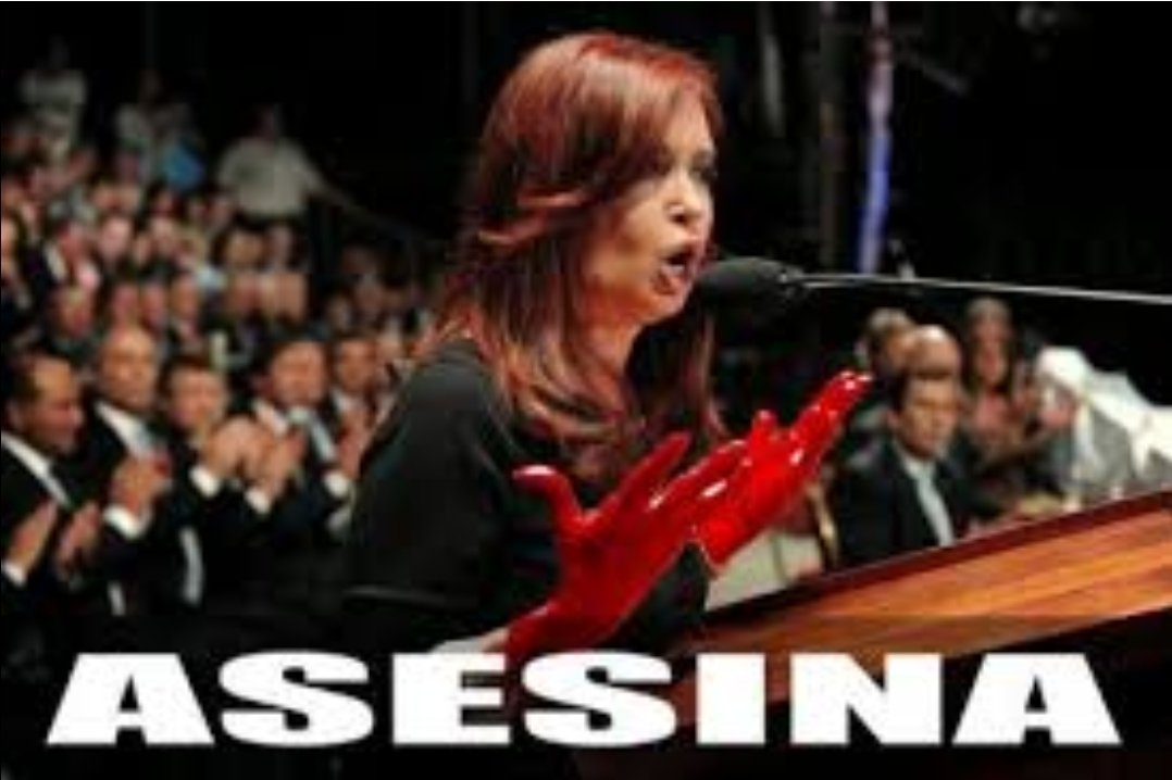 NaditaSoy's tweet photo. Volvió Esha y desapareció Fabián Gutiérrez, el testigo que el gobierno debía proteger. Manchas de sangre por todos lados. 
Otro Nisman. 
Y no será el último.
Volvieron mejores asesinos.

#CFKAsesina
#VolvioLaMafia https://t.co/9MBjzgTm2K