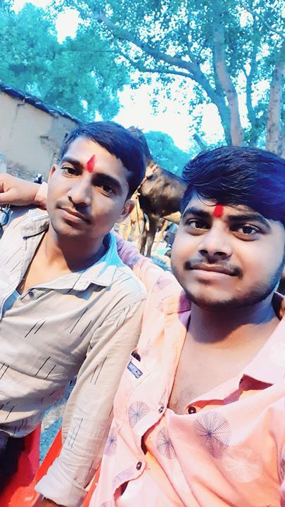 ManvendraSMTR's tweet photo. #morning_selfi ✌😜 #manvendraSMTR #morningselfie #photography #instagood #love #morning #goodmorning #instagay #smile #morningmood #morningmotivation #wokeuplikethis #likeforlikes #man #morninglight #morningsun #photo #captionplus #hairychest #instabe… https://t.co/KDnKmMXAVH https://t.co/sF1RDajMol