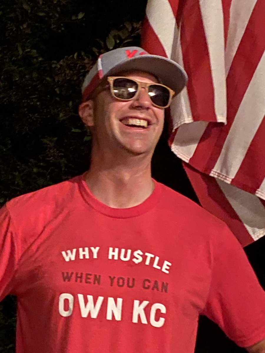OWNKC1's tweet photo. We’ve donated 100% our proceeds to charity from the beginning. Today and EVERYDAY. #OWNITKC. Join the movement. Join the cause. Not your ordinary shirt company. No profit/no problem. #ownkc https://t.co/HU9O1TUq6J