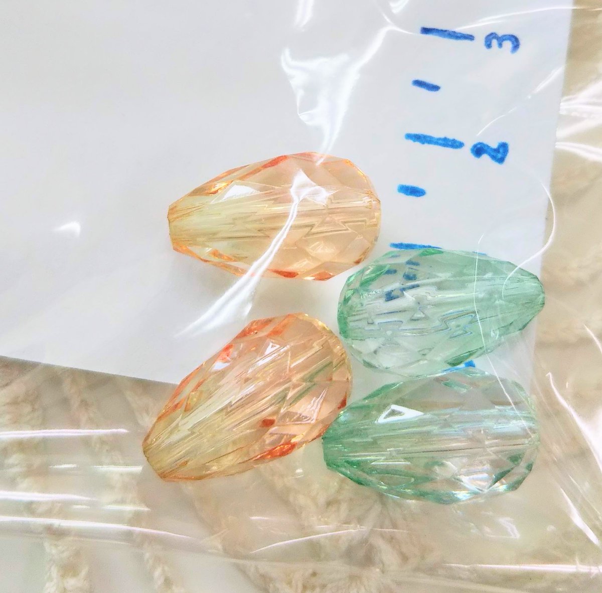 ハンドメイド雑貨のお店ピエス ハンドメイド 色変幻コモリコ 手染めビーズ ハンドメイドアクセサリー アクセサリー ハンドメイド資材 ピエス 沖縄