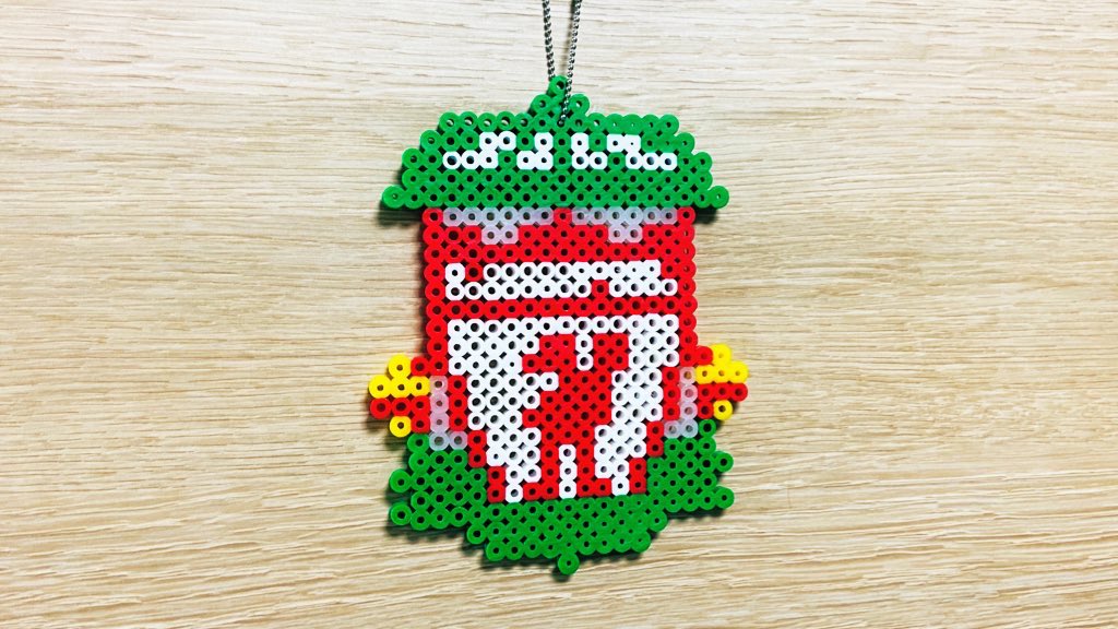 salyva02's tweet photo. リバプー��好きのパパのために、息子がアイロンビーズで作ってくれた😁
#LFCworks https://t.co/cHcWebgLlz
