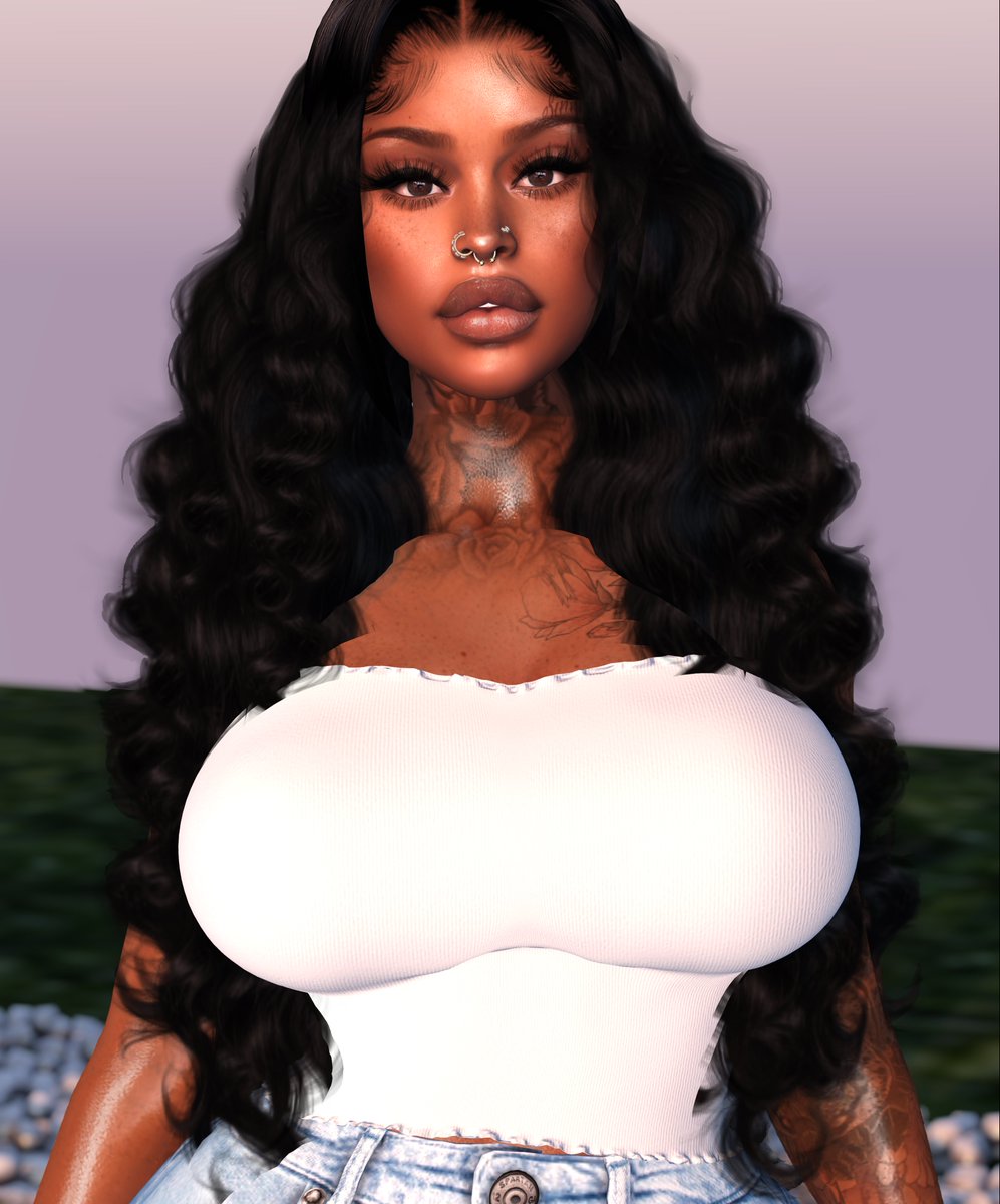 j_ourde's tweet photo. GOT MY FACE REDONE .... SHE'S BEAUTIFUL https://t.co/fweKQJfDiP