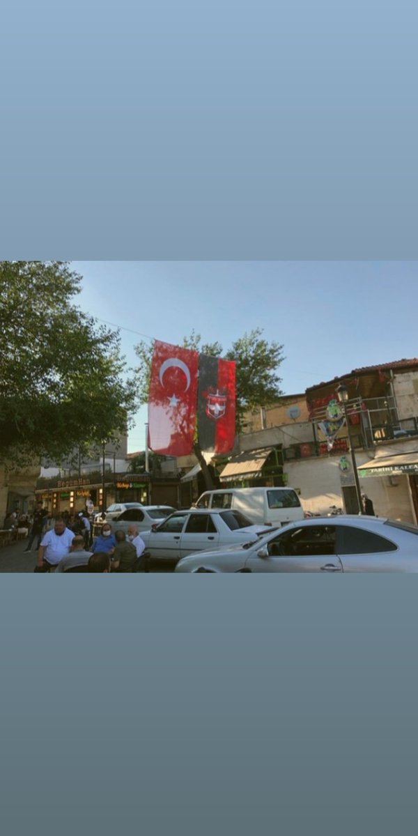 emrullahb99's tweet photo. @gul_davut @GaziantepFK Bir koca çınarı yok edip tarihi olmayan bir takimi memleketin takımı diye sahip çıkıyorsunuz bu memleketin öz evladı Gaziantepspor keşke bu takıma verdiğiniz desteğin yarısını Gaziantepspora verseydiniz bu hâlde olmayacaktık. https://t.co/8P6dHLH0Fv