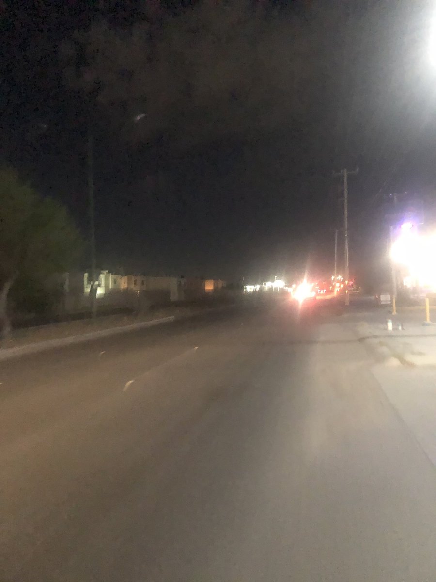 anuoa's tweet photo. Atencion @AlumbradoHMO @HermosilloGob Blvd Las Quintas entre Paseo de Los Angeles y Quintero Arce sin Alumbrado público, importante vía https://t.co/kA7TPPCsPd
