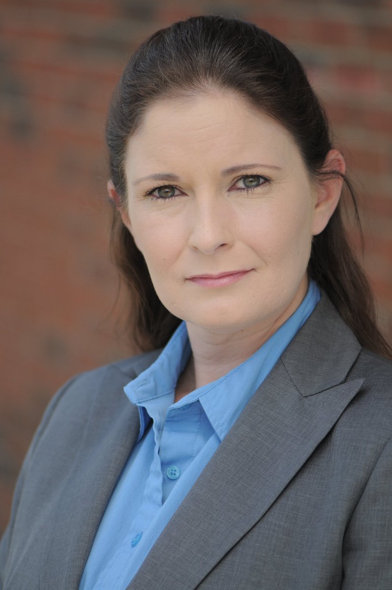 CatJerald's tweet photo. New #headshot https://t.co/F6Y2cClmqV