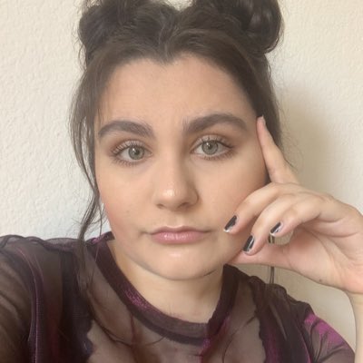 im_SAMsational's tweet photo. catch me in your next 90s teen movie https://t.co/Qg7emPdqVx