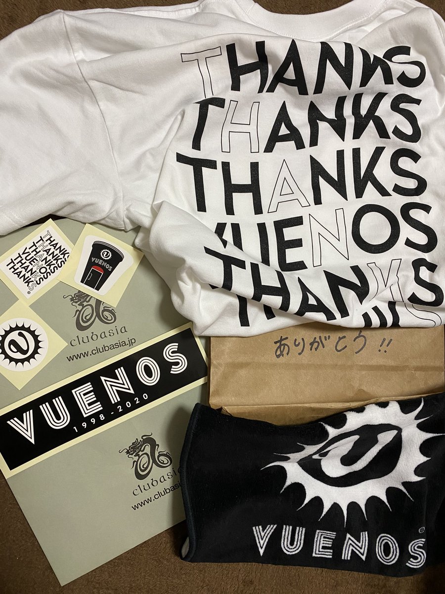 VUENOSさん😢手書きの宛名＆メッセージ付袋でグッズを送ってくだいました｡ﾟ∵･(ﾉД`)∵ﾟ｡愛しかないやん。愛しか(つд⊂)Tシャツ着て渋谷ねりあるこっ❤️
#Thanksvuenos
