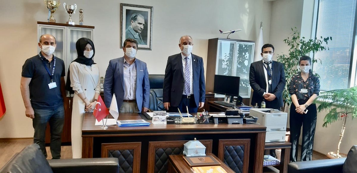 SafakBasa's tweet photo. İSKİ Silivri Şubemizi ziyaret ederek Şube Müdürü Hayrettin Eren ile teknik ve idari şeflerimizden yapılan çalışmalar hakkında bilgi aldım, istek ve önerilerini dinledim. https://t.co/w9K3L10TSo