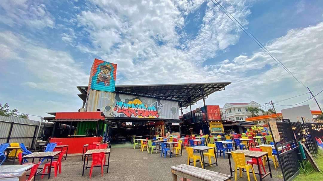 Raja_Lepak's tweet photo. Tempat lepak paling syok Kat area kl selangor makan Pon sedap2. Mana yang bini tengah majuk2 tuu boleh laa bawak dtg sini! π
π Lepaking 2.0 Semenyih
#RLWuzHere #PortLepak #Lepaking #JomTry #Viral #MakanMakan #Foodie #MalayFoodPorn https://t.co/q6FOhrtvpL