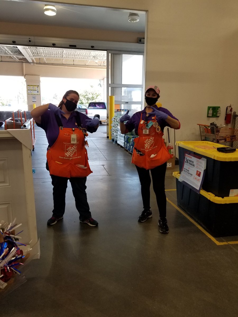 Thomas and Grayson, Tenley and Nora rocking the twin day! #D274SpiritWeek #Team4026 #wehavespirityeswedo <a href="/Bselch/">Brianna Selch</a> @CumminsLucas <a href="/gcarter2741/">Carter Geoff</a> <a href="/kyle_mckinnon12/">🅺🆈🅻🅴 🅼🅲🅺🅸🅽🅽🅾🅽</a> <a href="/SummerB_THD4026/">Summer Burton</a> @AnthonyPHD4026 <a href="/semke_t/">Thomas Semke</a> <a href="/DavidG_THD/">David Gutierrez</a>