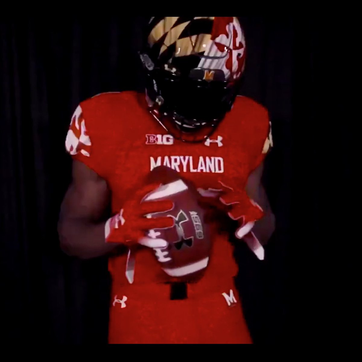 thiagoothomas9's tweet photo. Blessed to receive an offer from the university of Maryland ❗️❗️❗️🙏🏾#GETTLIVEE  #GOTerps 🐢🐢 https://t.co/iYfGAzf6lS
