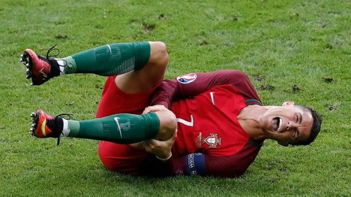 Ronaldo clashed with Payet on the same injured knee, forcing him to be stretched out of the final. This clash did not hit the same area where he was injured, but it damaged his knee ligament, making his knee overall weaker than before.And the decline got worse...