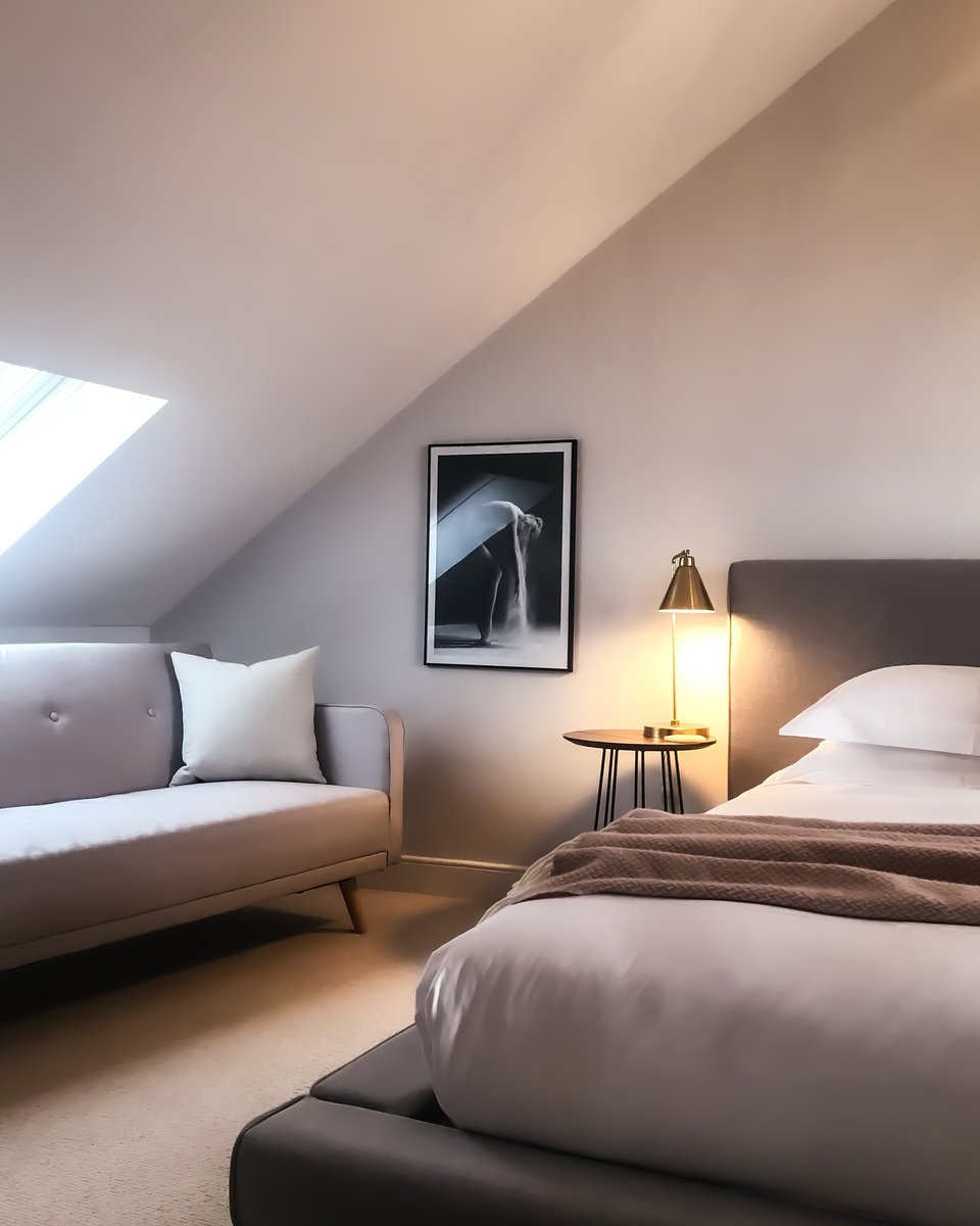 A cool colored theme for a bedroom is perfect for anyone wanting a nuteral look.

 #utahpaintingcompany #professionalpaintingcompany #prostousingpros #paintersgonnapaint #renovateyourspace #homeimprovement #homedecor #homedesign #utahinteriordesign #interiordesign #thepainterbros