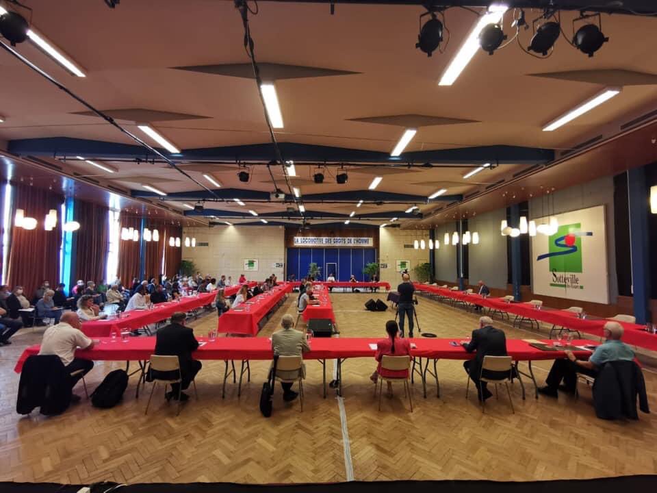 AvecLucePane's tweet photo. Hier soir, le conseil municipal a désignée Luce PANE Maire de #Sotteville : 
« Je remercie chaleureusement les sottevillais qui nous ont fait confiance ainsi que mes colistiers pour leur engagement. 
C’est une émotion personnelle forte ... https://t.co/KOEILOm1uQ