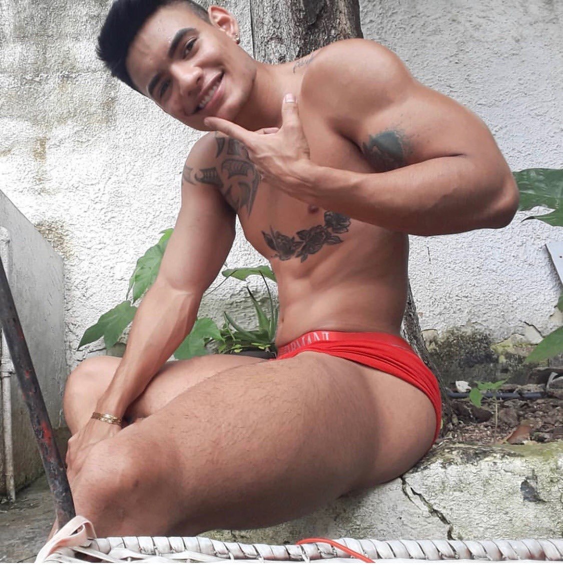 brave_ike's tweet photo. Who is he !! 🥵🥵🥵 https://t.co/uFvXYXOQpx