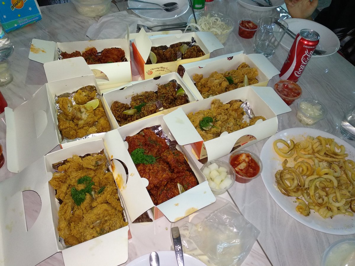 mmrlovedino's tweet photo. @tungpanich อร่อยมากจริงงงง แป้งแบงเลิศ บอนชอนคือไก่เกาปลอมไปเลย ล่าสุดมีโปรมาอีกรอบจากคราวก่อน คุ้มอีกละค่ะ เกียมจัดดดด https://t.co/x9OFH2lRGk