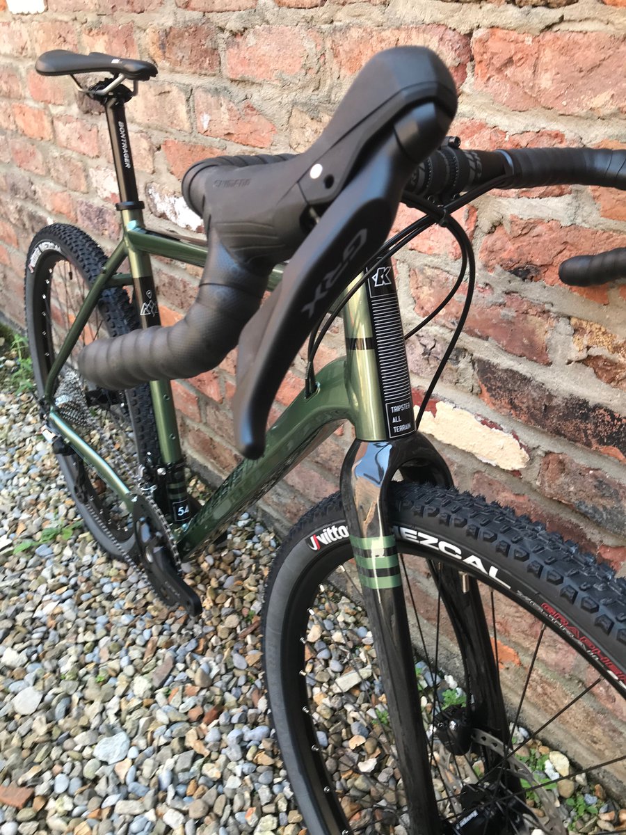 YorkCycleworks's tweet photo. GRAVEL ADVENTURES AHOY!
One lucky customer took this Harris Green @KinesisBikes_UK Tripster AT from us recently. Built with @ShimanoROAD GRX, @Hopetech Fortus 27.5/650b wheels and a @RitcheyLogic finishing kit, it really is a Swiss Army knife of a bike. #tailwindsalways https://t.co/L7e6mgDHBa