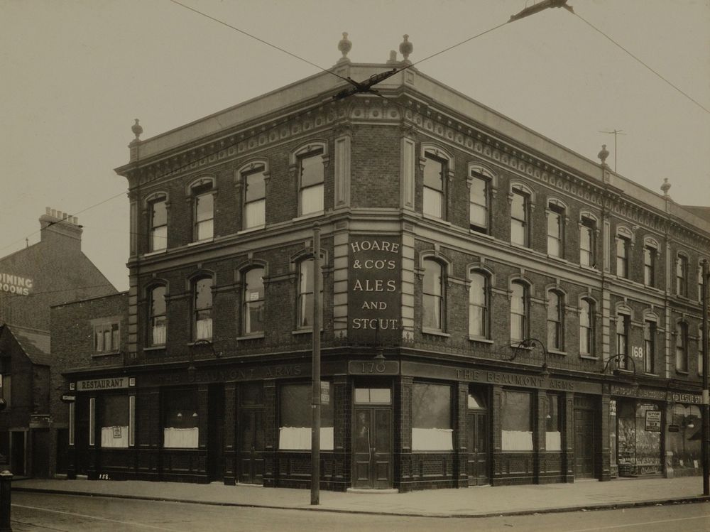The Beaumont Arms, #ShepherdsBush Green. Now The Defectors Weld. @XBlockW12