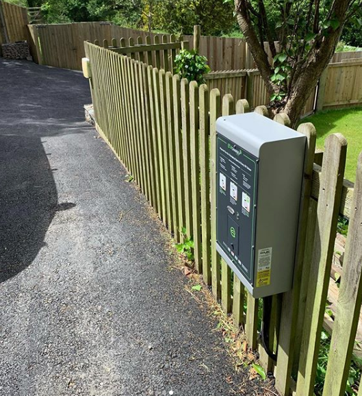 RolecEV's tweet photo. Cottages, UK holiday homes and more, are you ready for #staycation season? ☀ Be like North Devon's Streamways Cottage and offer your guests EV charging during their stay 🔌 

💰 Receive £350 OLEV grant funding per socket
📈 Generate revenue 
👍 Achieve customer satisfaction! https://t.co/dY3ojTKnI8
