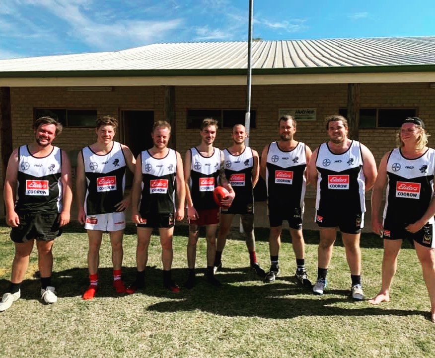 Ready to go! Cheers to <a href="/ty_gronow/">Ty Gronow</a>, <a href="/Bayer4CropsAU/">Bayer AU 🇦🇺 | Crop Science</a> and <a href="/EldersLimited/">Elders</a> for the sponsorship. Lookout <a href="/MIFC1964/">Mingenew Footy Club</a>