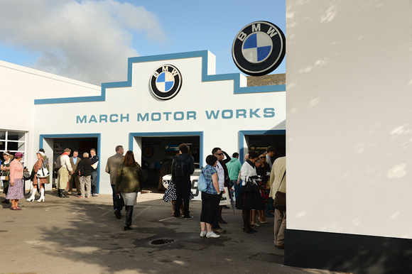 @DrewPritchard <a href="/PaulCowland_/">Paul Cowland ⛽️</a> <a href="/CCCuration/">Classic Car Curation</a> <a href="/Rockstarscars/">Rockstars Cars</a> Guys the online auction <a href="/CheffinsMachine/">Cheffins Machinery & Vintage</a> starts on the 16th JULY you can view the catalogue NOW! Loads of my personal collection and ex Goodwood sets nice BMW sign Please can you RT&amp; Like thanks