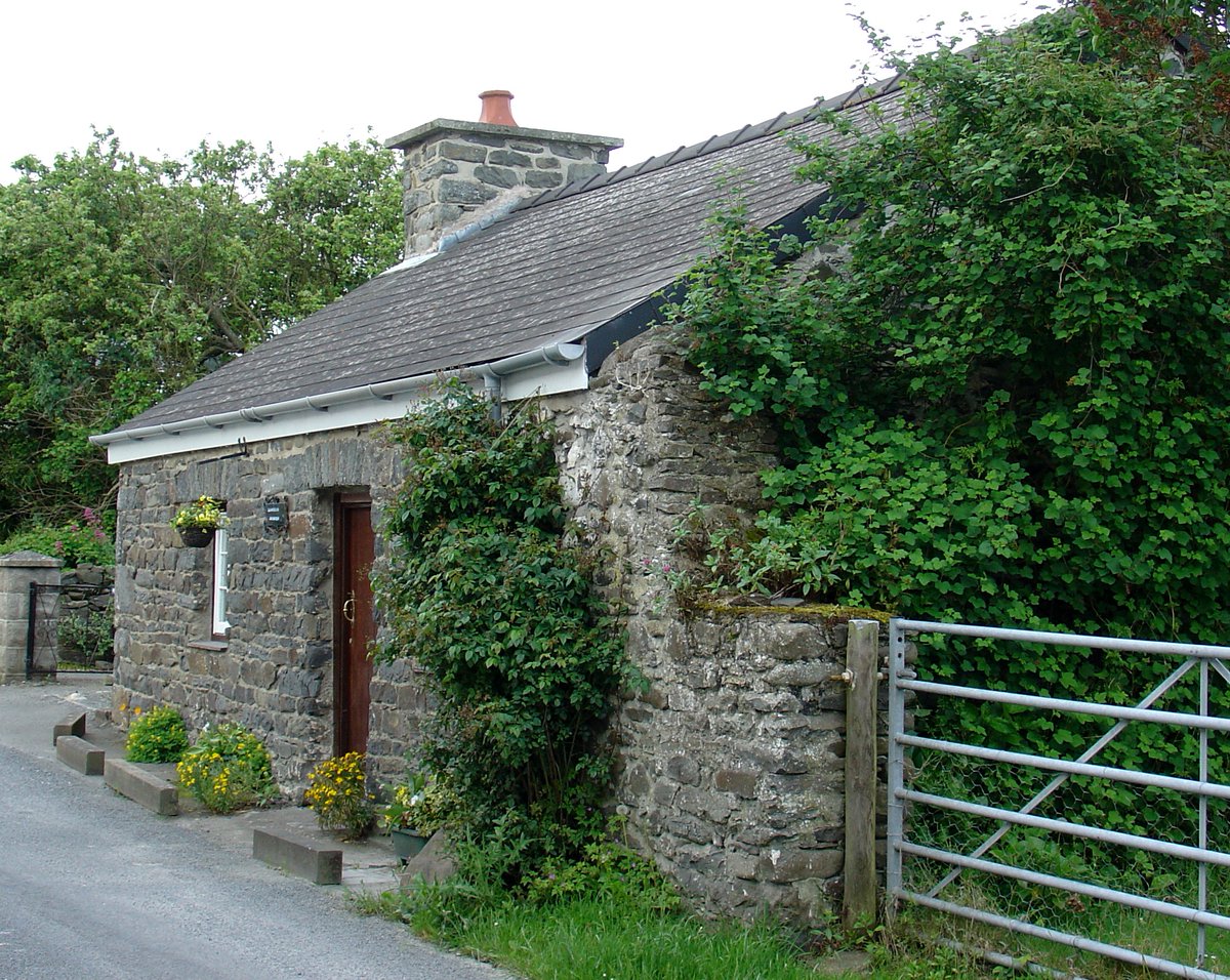 It's a place of historic contrasts.Where the word "ancient" struggles to do justice to architecture, agriculture and geology.An unparalleled Welsh treasure.More   https://www.theguardian.com/environment/2017/mar/13/low-sunshine-throws-light-complex-past-wales  https://ceredigionhistory.wales/llanon/&nbsp;  https://www.peoplescollection.wales/items/28726&nbsp;  https://coflein.gov.uk/en/site/308699/details/llanon-field-system-morfa-esgob