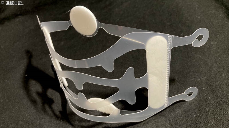 うえ 旅 モノ お取り寄せ マスクスペーサー 薄いプラスチックのシートを組み合わせてドーム状の空間を作り それを マスク内側に装着して呼吸を楽にしよう という これまたtwitterで教えて頂いたマスク補助グッズです T Co Rclfd9labb