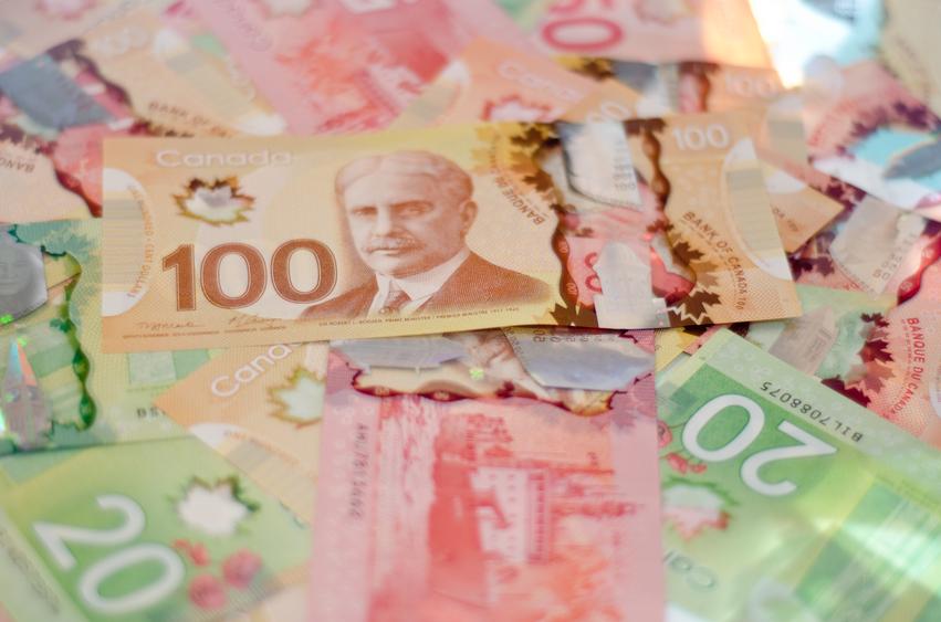 CFRAOttawa's tweet image. An economist has suggested Canada implement a temporary 1.5% COVID-19 tax to help ease the deficits and government revenue loss due to the pandemic. Would you support that? ~ @DahliaKurtz

CALL: 613.521.8255 LISTEN: player.cfra.com #cdnpoli #ottnews