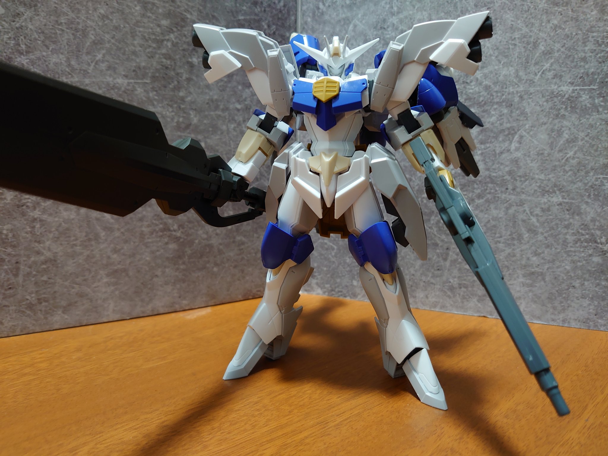 あらいサン 私の作品 リバーシブルガンダム ヘルムヴィーゲリンカー 今回持ち寄った中にリバーシブルガンダムが2つあったので リバーシブルガンダム2つを引かなくて本当に良かった 笑 リバーシブルガンダムをベースにして ヘルムヴィーゲリンカーの装甲を あらいサン 私の作品 リバーシブルガンダム ヘルムヴィーゲリンカー 今回持ち寄った中にリバーシブルガンダムが2つあったので リバーシブルガンダム2つを引かなくて本当に良かった 笑 リバーシブルガンダムをベースにして ヘルムヴィーゲリンカーの装甲を