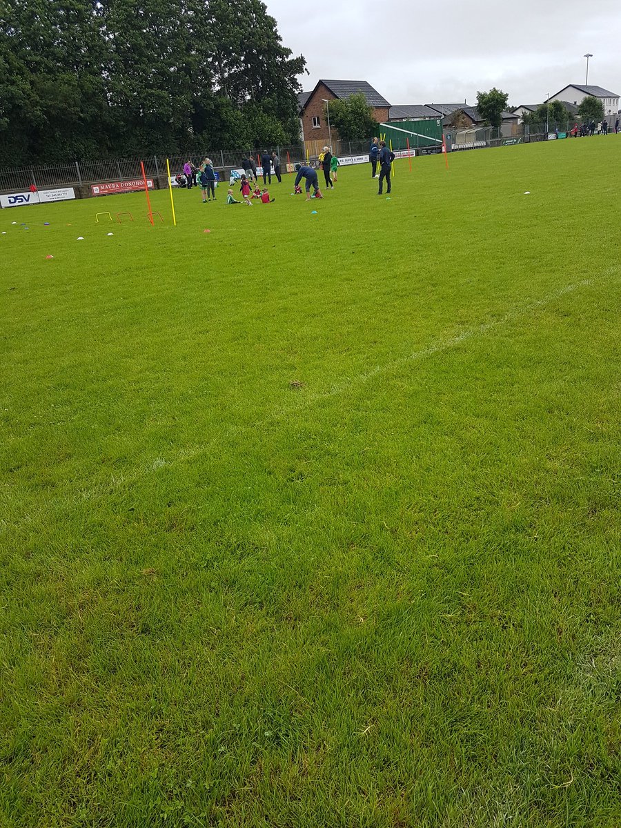 johnnydoyle78's tweet photo. Great excitement in @SashGAA this morning as the nursery get back up and running. Well done to all the coaches involved 👏👏 #Turas https://t.co/bpxQMttxfZ