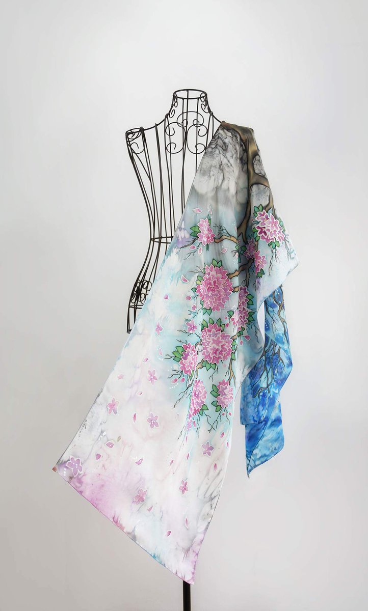 Serendipity_J0's tweet photo. My daily dose of art
This time Sakura tree in between seasons
#silkart #silkscarf #handmade 
#joannasilkart 
#sakura https://t.co/VV0bSrlblh https://t.co/DrOA1scbDP