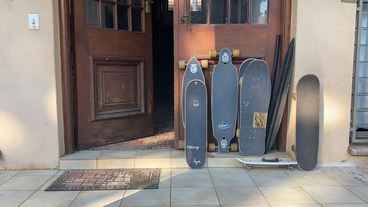 ShaynePix's tweet photo. Skateboarders live here 😂😂 https://t.co/fSZ0JfjFZl