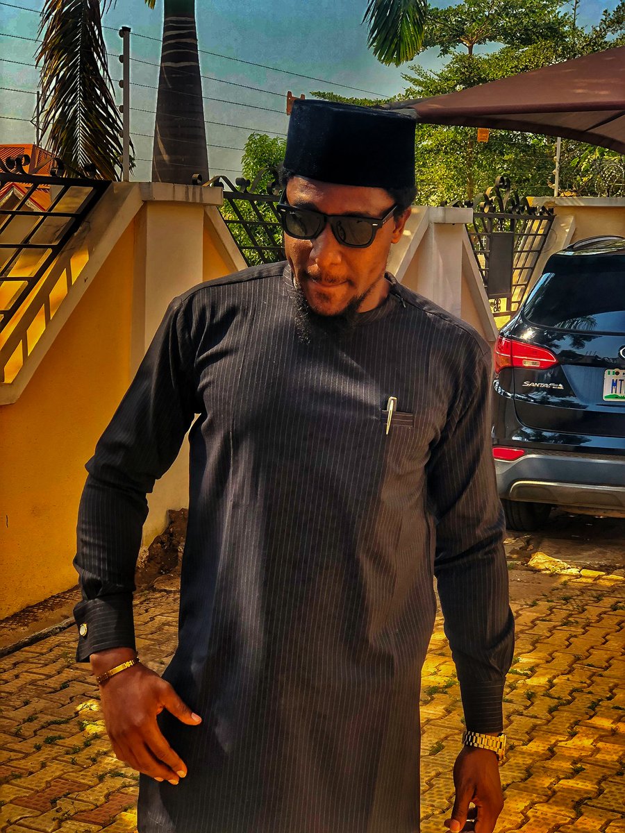 GracefullyXoxo's tweet photo. DUDE!!Hotness is a VIRTUE tailored for this MAN!! Man like @realChrisville πππβ¨β¨β¨
#chrisvillethebrand #energygod #HeatWarning #modeling #HitRefresh #flexModel #toohottohandle #vibeking #redbulluntapped2020 #track1 #energytakeover https://t.co/rkLympQbul