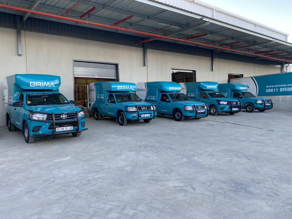 DescentThato's tweet photo. @tshepomekoa @BrimaLogistics What business can i make with bakkie that has a removable canopy? https://t.co/i7AOUWhSZU