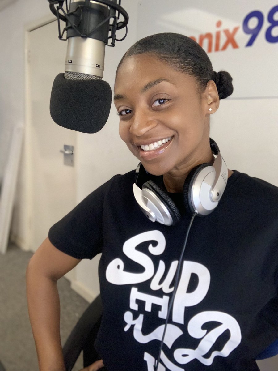 AntoniaJonesUK's tweet image. Hey it’s #SuperSaturday, the #WirelessConnect weekend &amp;amp; me @AntoniaJonesUK + @askmollybeauty on Saturday Breakfast @phoenixfm + great music and more. 
Got something to tell you too later.
Here until 10am tune in. 
😀 phoenixfm.com/listen-live/