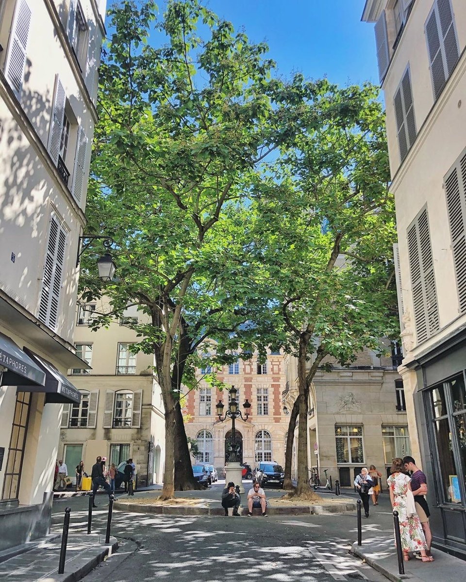 DdfPaca's tweet photo. 🏌️♂️From #ParisRégion with love
Pas de cabanes de plage à #Paris, mais de belles places. Ici, #Furstemberg
Merci 📷@sofiinparis
#paris #parisregion #visitparis #golfing #iloveparis #parisregiongolf #artdevivre
#golf #golfer https://t.co/N9fAGUvwQ3