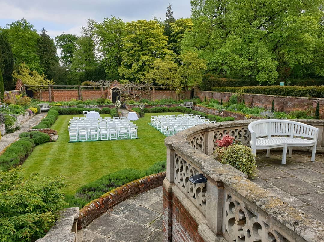 ⭐<a href="/lanwadeshall/">Lanwades Hall</a> is a historic Tudor style manor house in the heart of East Anglia, just 90 minutes drive away from London. Find out more about this stunning venue at youreastanglian.wedding/supplier/az/0/… #weddingvenue #weddingday #suffolk #cambridge #newmarket #eastanglian