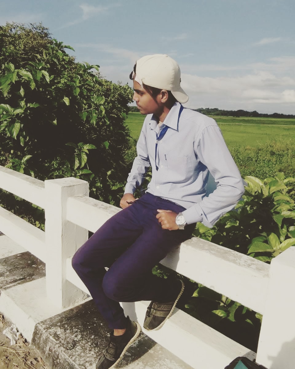 FurdusA's tweet photo. #afteralongtimeago
#collegelife #CollegeStudent #colleges #fellingbetter #furdusahmed #keyantech #techncalguruji #SRK https://t.co/XVuymzxbmr